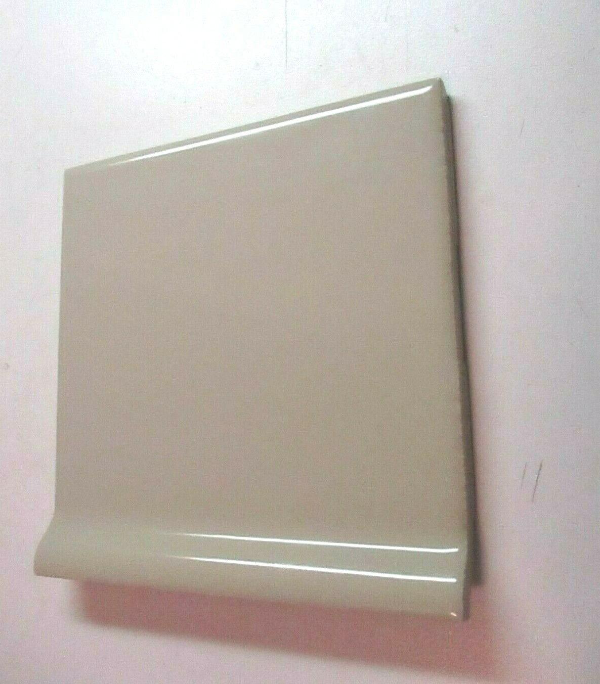 1 Cove Base Radius Wall Tile US Ceramic USA 4-1/4″ Gloss Beige Dark AT-3401 Vtg