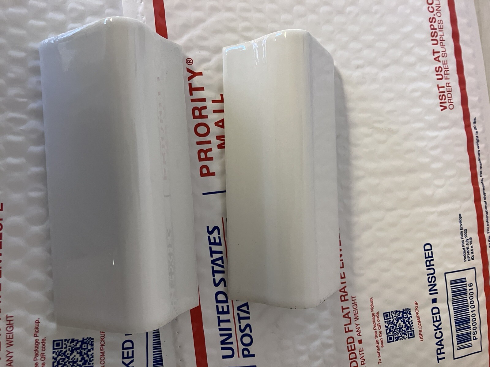 Two Pieces Of Dal Tile K 101 V-cap, Counter Rail,#8262 Semi-gloss Discontinued