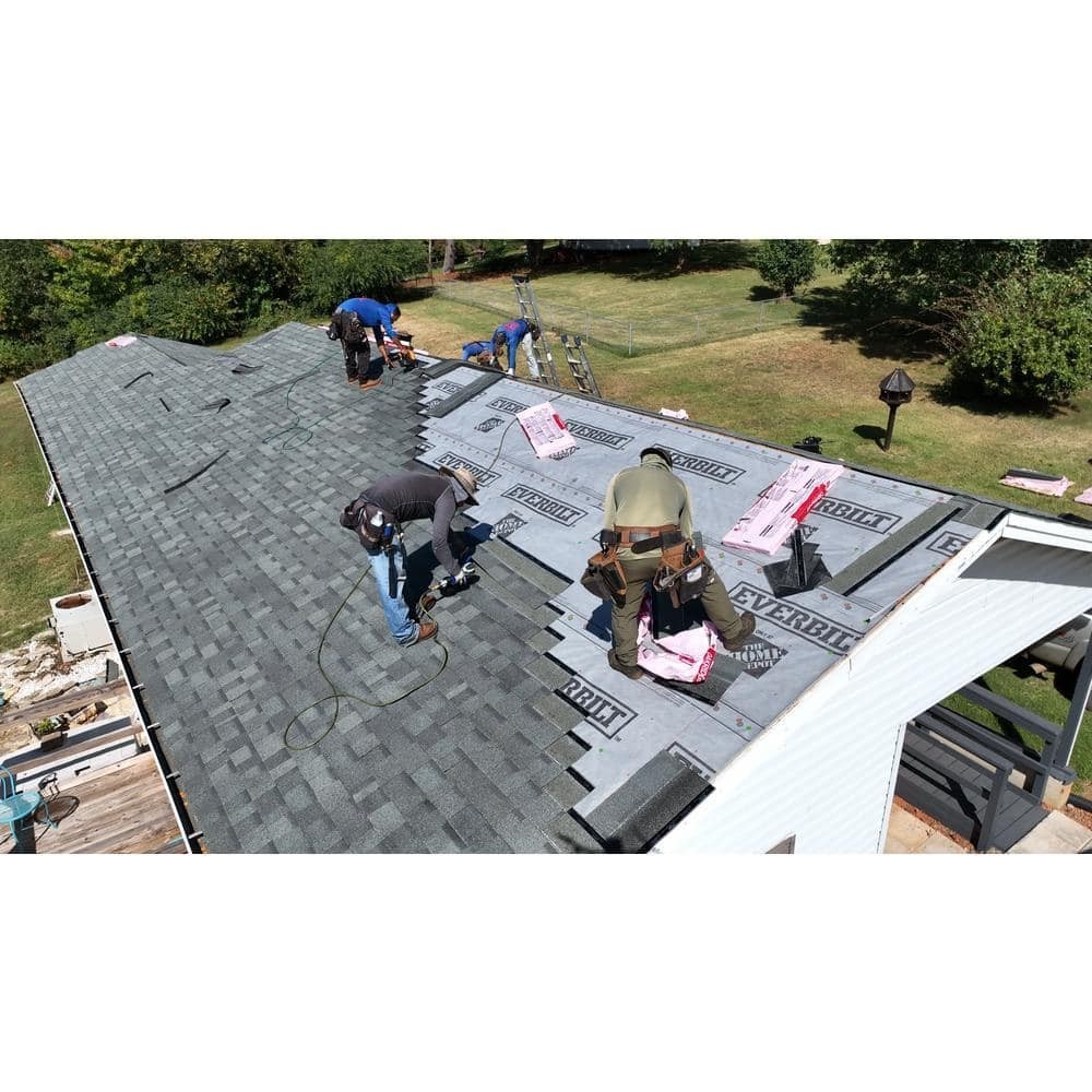 Synthetic Roofing Underlayment – Contractor Grade 400 Sq. Ft. (4 Ft. X 100 Ft.)