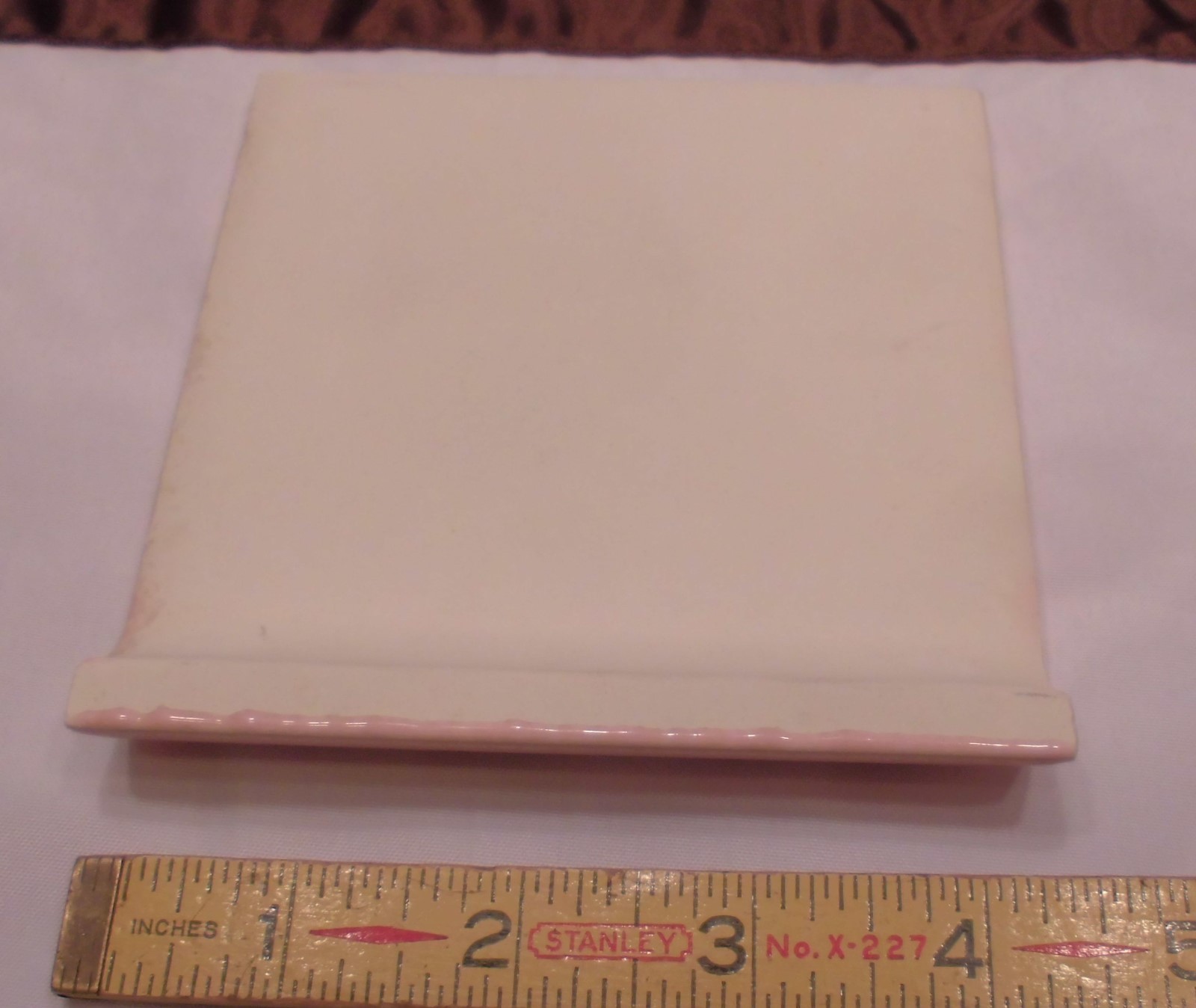 1 pc. Bullnose Radius Ceramic Tile *Shell Pink* 4-5/16″ by Robertson Co. Glossy