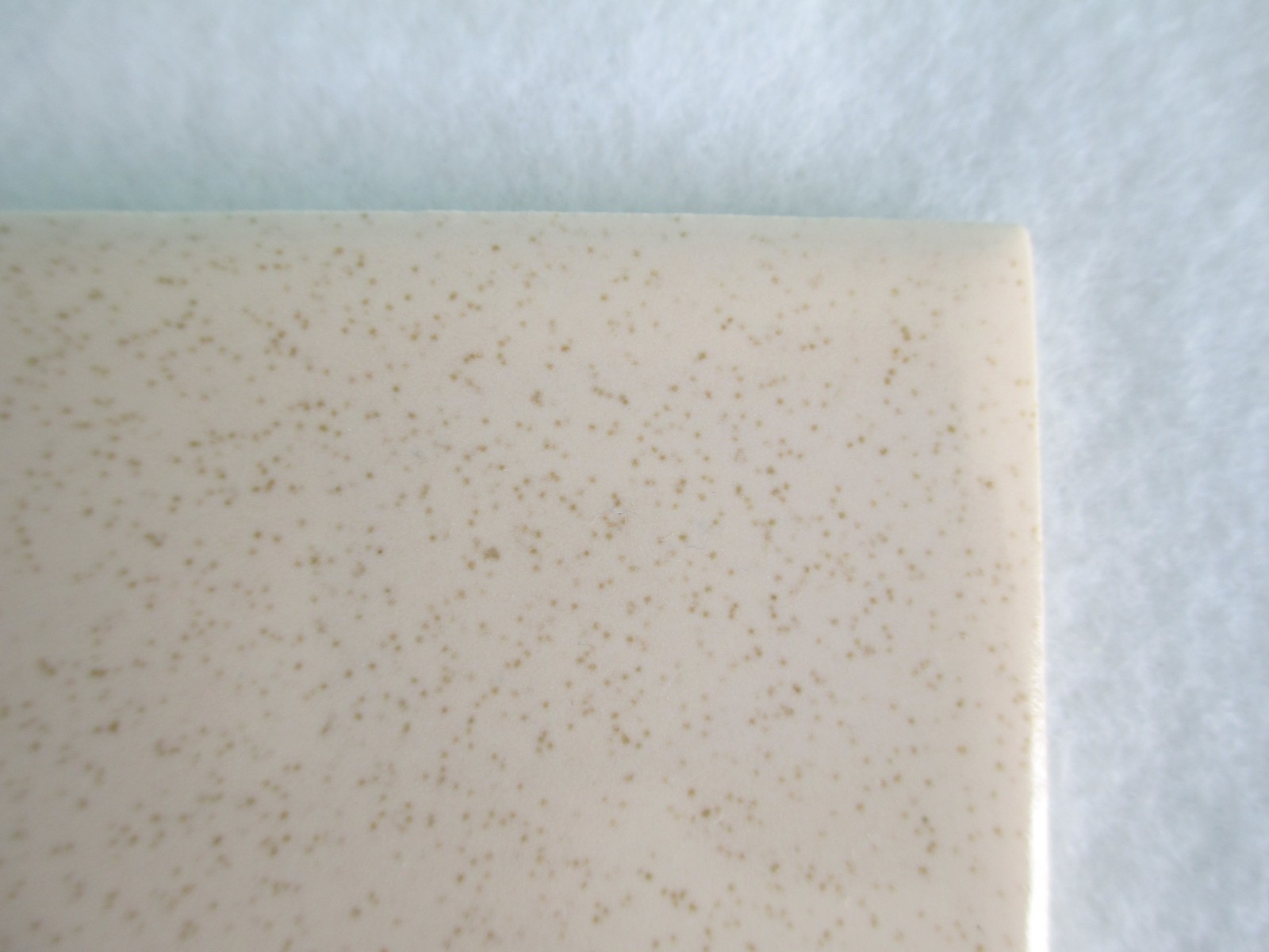VINTAGE MID CENTURY TAN & BROWN SPECK CERAMIC WALL TILE SQUARE 4 1/4″ X 4 1/4″