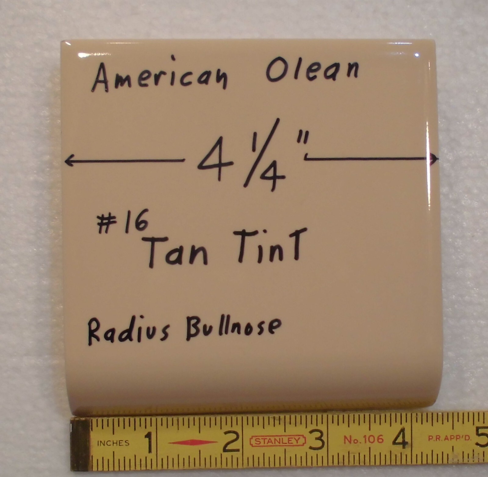 1 pc. Tan Tint: Glossy Radius Bullnose Ceramic Tile 4-1/4″ American Olean NOS
