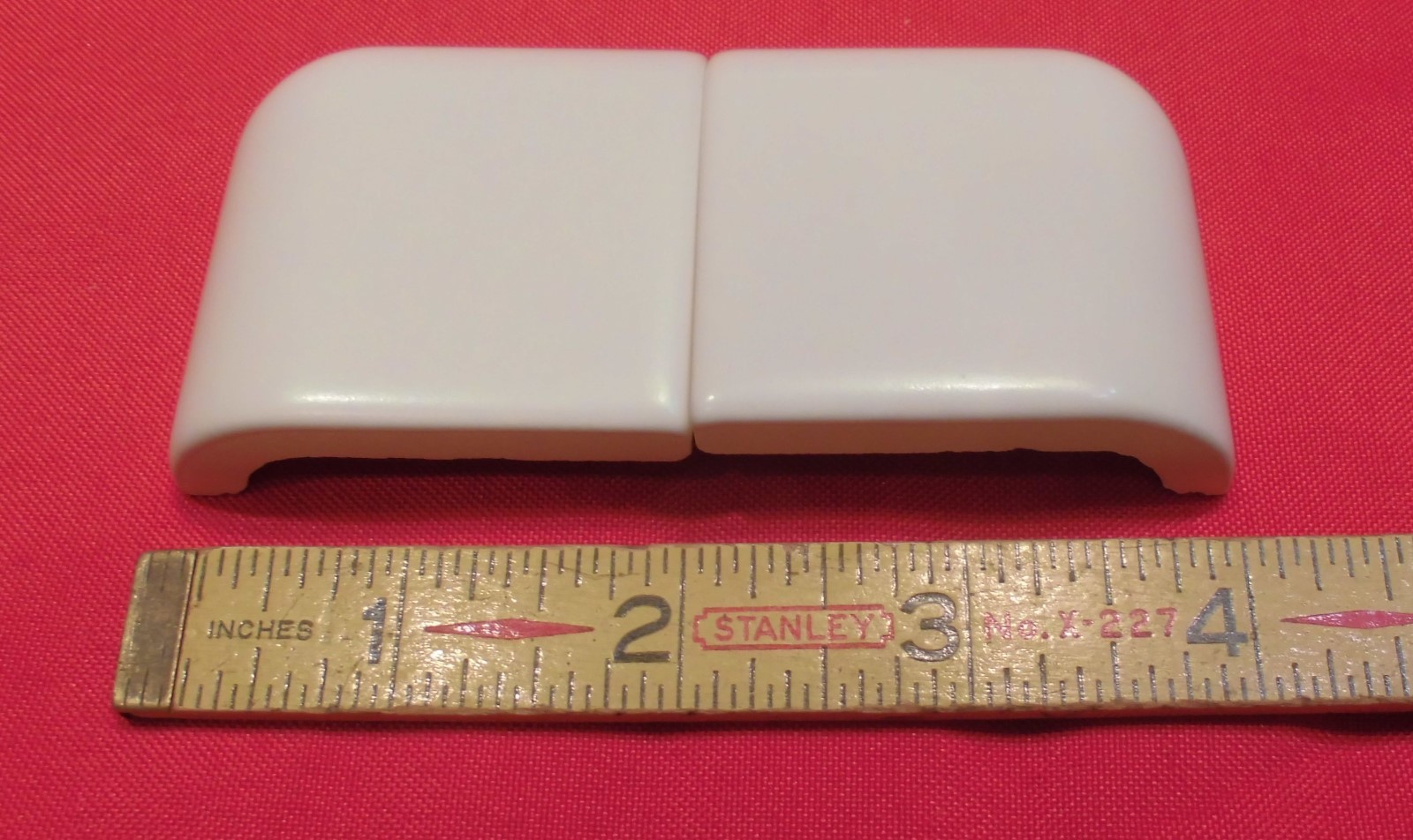 2 pcs. *Snow Mist*Ceramic Bullnose…outside corner trim tile…2″ X 2″ Mudd