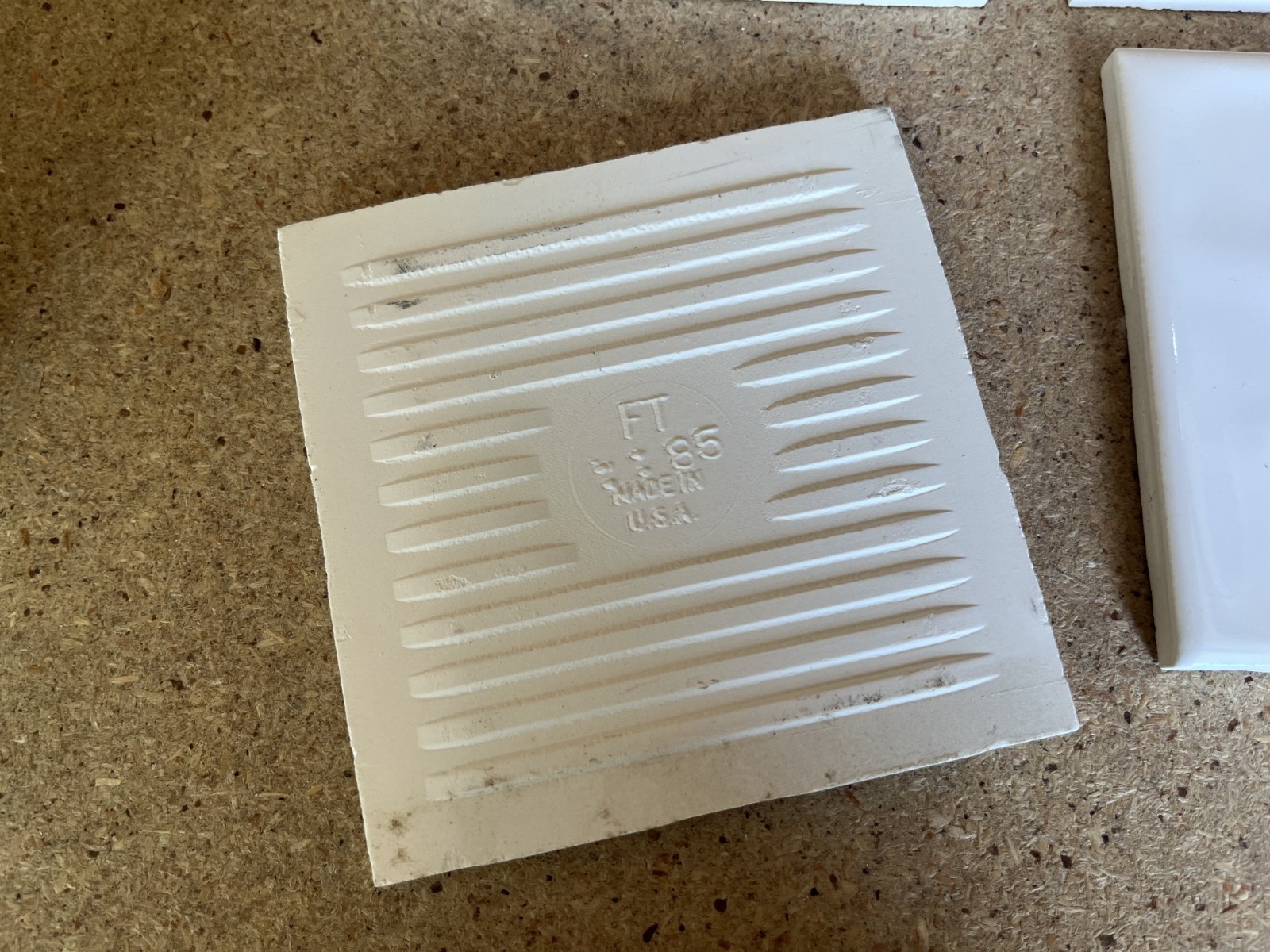 4 Piece Lot Florida Tile Co 4 3/8″ x 4 3/8″ #550 White Ceramic Tile
