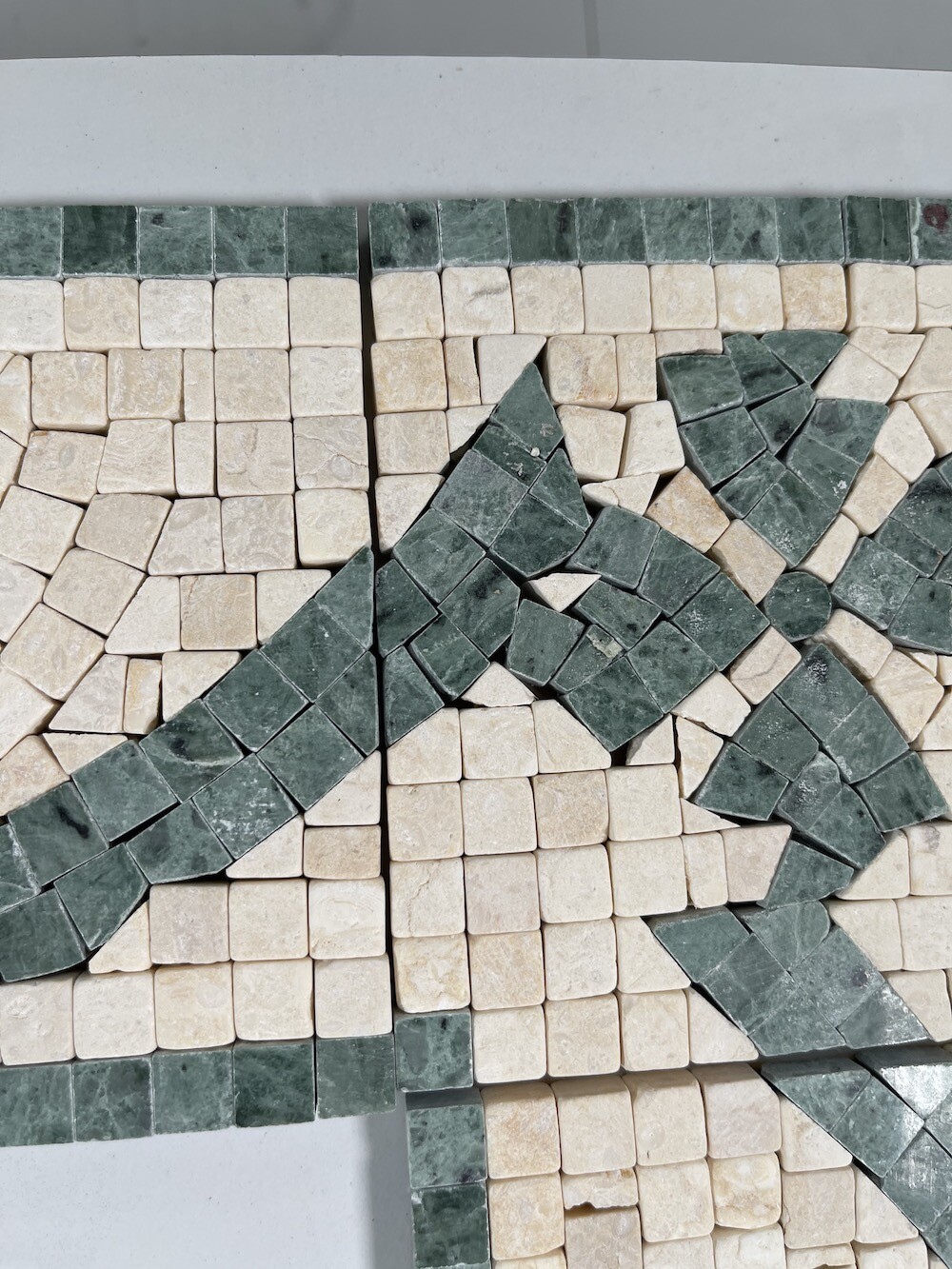 B0047PT Marble Mosaic Border Listello Accent Tile Clover Green 4.7×12 Polished