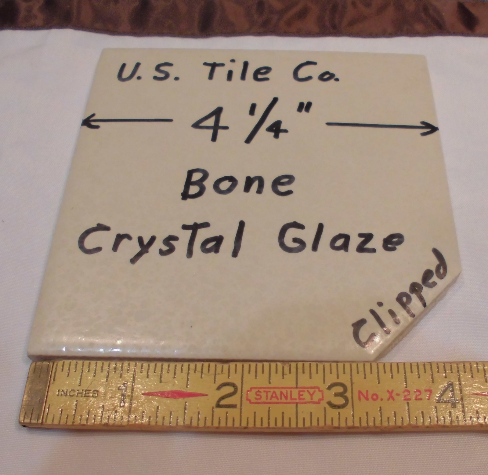 1 pc. *Bone* Clipped Corner* Ceramic Tiles 4-1/4″ Crystal Glazed (NOS) U.S.A.