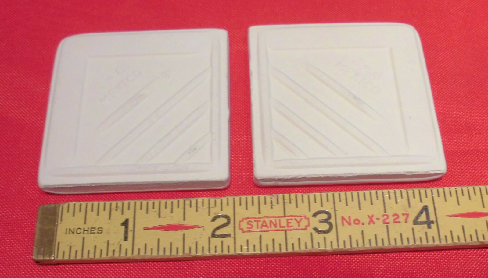 2 pcs. Starting Line White 2″ X 2″ X 5/16″ Ceramic Surface Bullnose Corner Tiles