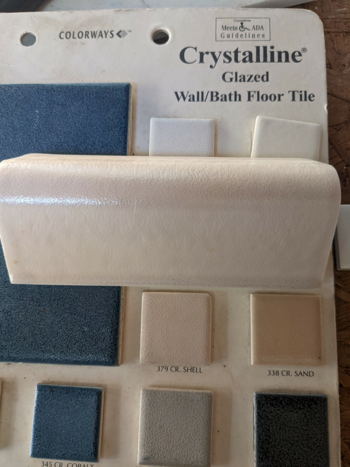 2 pcs American Olean Vintage 379 Crystalline Shell V cap A8262 Tiles 2″ X 6″ USA
