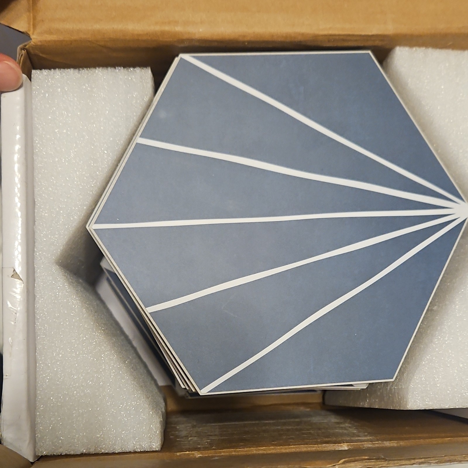 MDW2 Hexagon Blue/White PVC Peel & Stick Tiles 45 Pack, 4.5in Matte