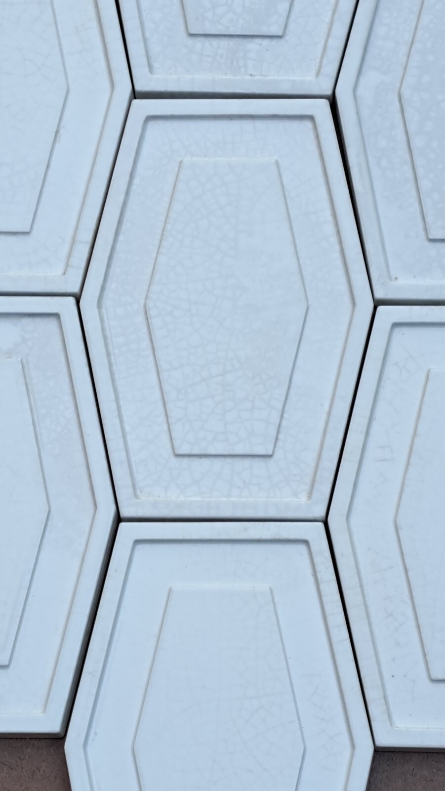 Walker Zanger Ceramic Tile Studio Moderne Plaster Gloss Crackle 1sf.=3 Tiles