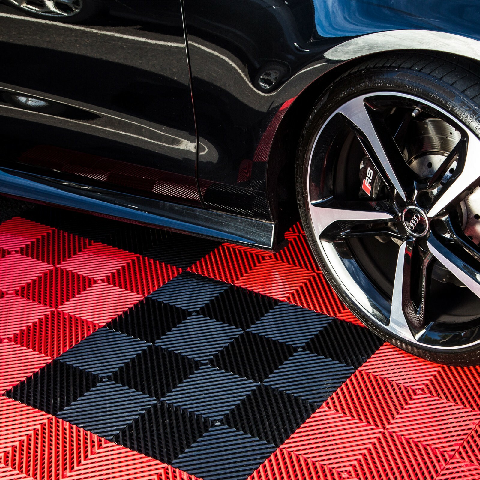 FlooringInc Nitro Vented Garage Floor Tiles | Snow Water Drainage | 12″x12″