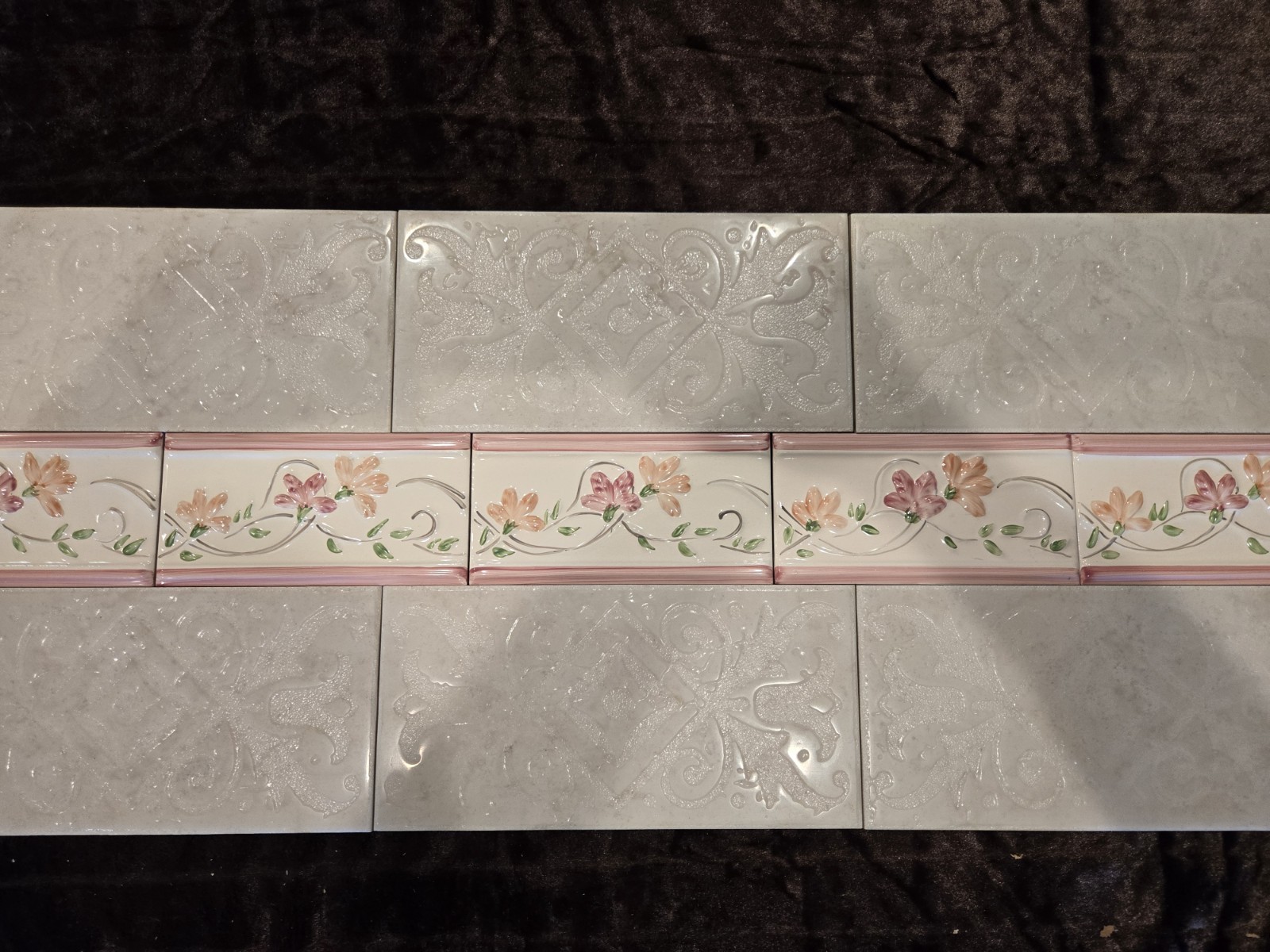 Pink scrolling flowers Wall Tile Border imported from Spain 7 3/4in X 3 7/8in