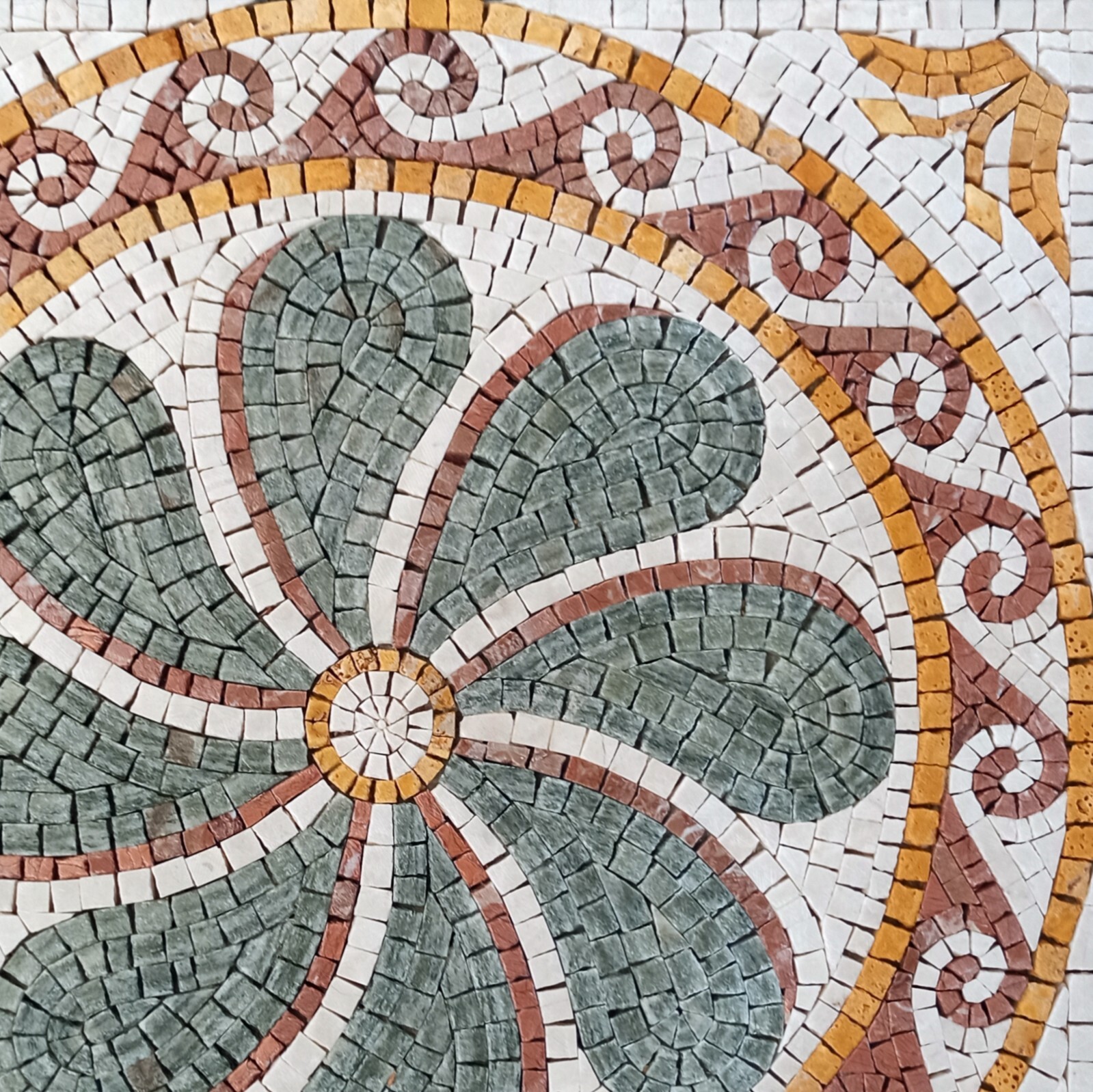 Handmade Square-Shaped Decorative Green Flower Motif with Wave Border Mosaic Til