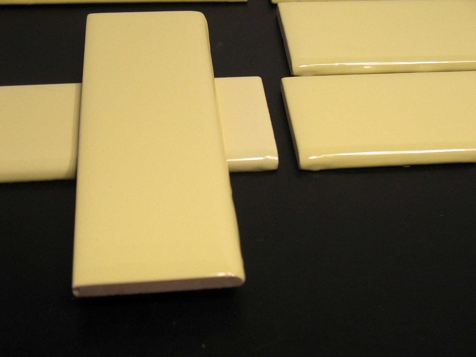 BULLNOSE FLAT TILE 6X2 INCH YELLOW H&R JOHNSON IMPERFECT INDIA GLOSSY LOT OF 10