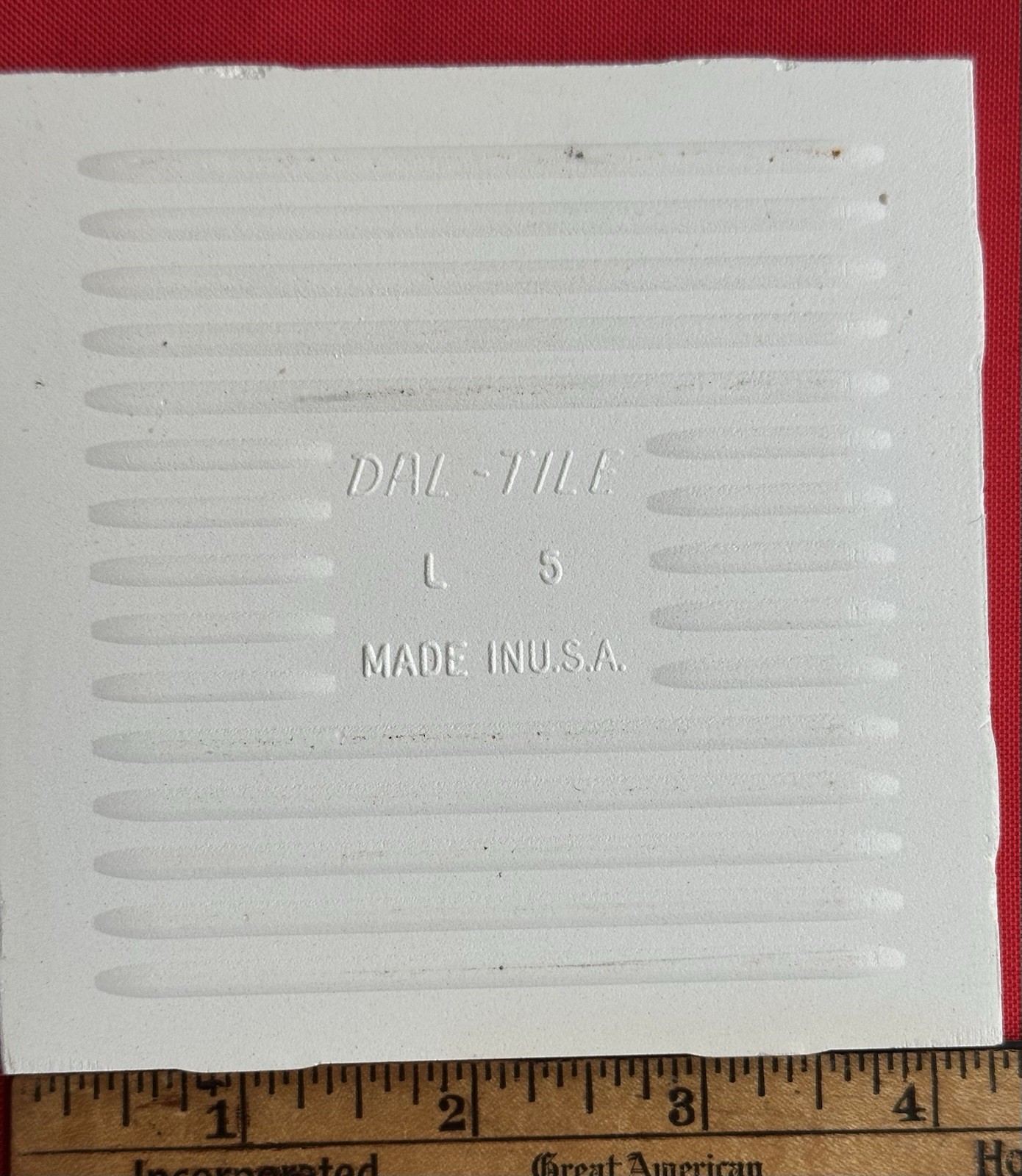1 pc. Fawn Beige: 4-1/4″ Gloss Ceramic Tile by Daltile #D-136: New Old Stock