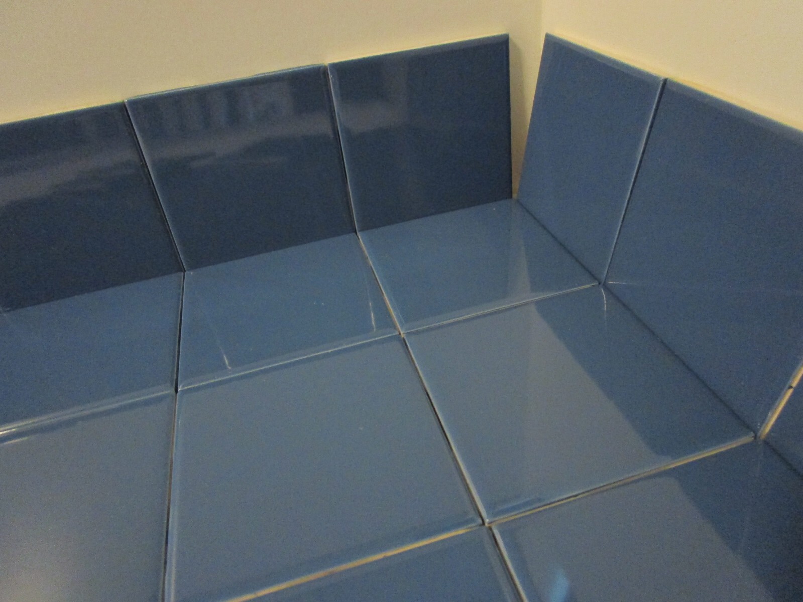 Florida Ceramic Wall Tile 4 3/8″x4 3/8″ #1266 Harbor Blue 22 pieces gloss