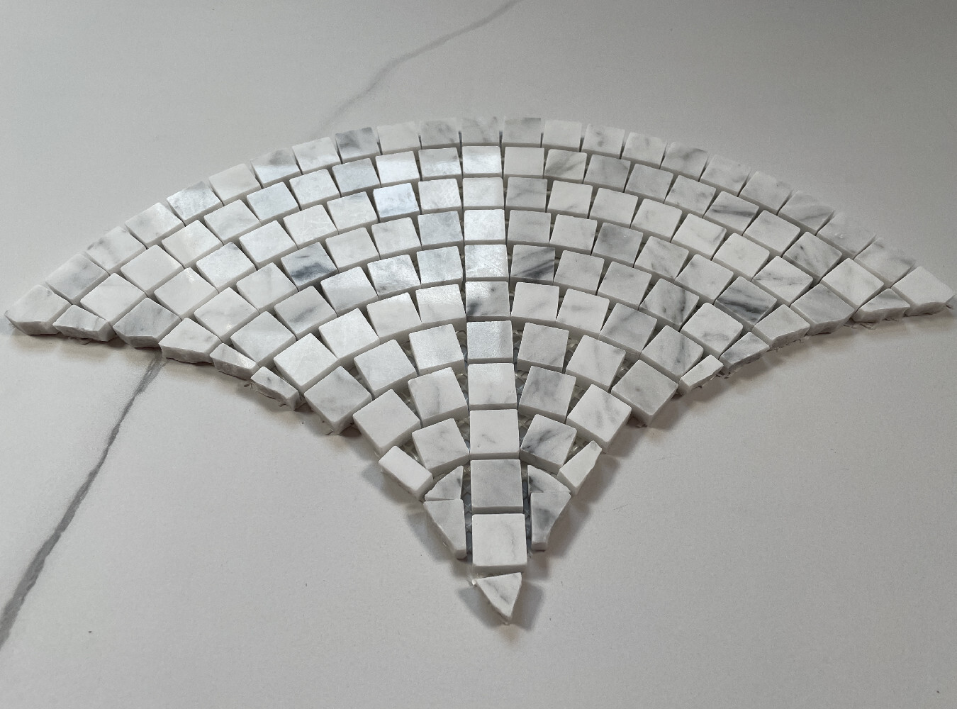 C999XP Carrara Marble European Fan Mini Tile Fish Scale Scallop Mosaic Polish