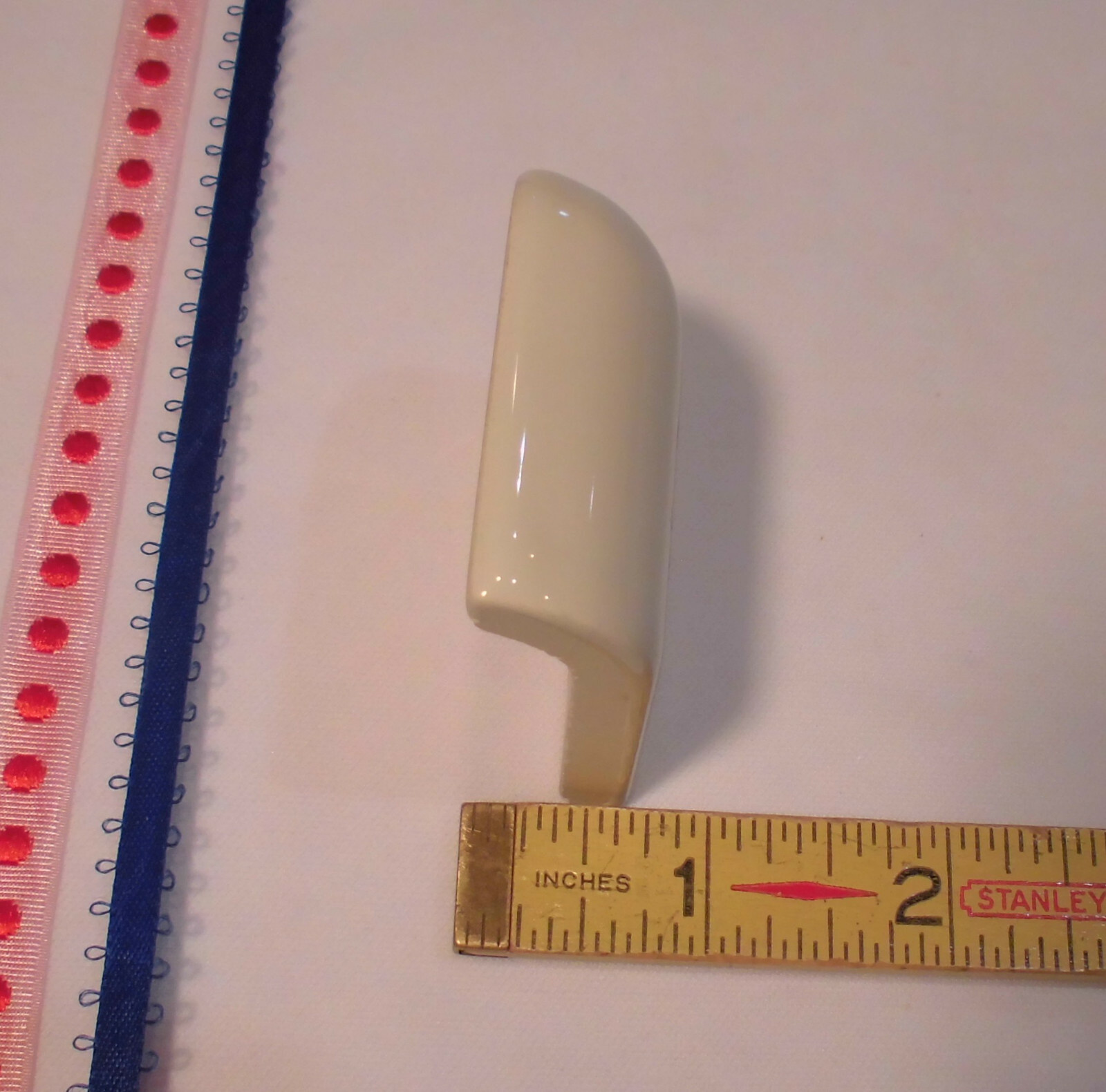 1 pc. *Gloss Almond* Ceramic Bullnose Outside Corner Tile 2″ X 2″ Daltile & A.O.