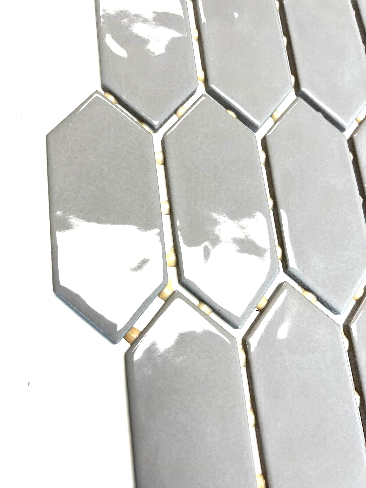 Ceramic Smoke Gray Undulated Picket Backsplash Bathroom Dot-Mounted Wall Tile