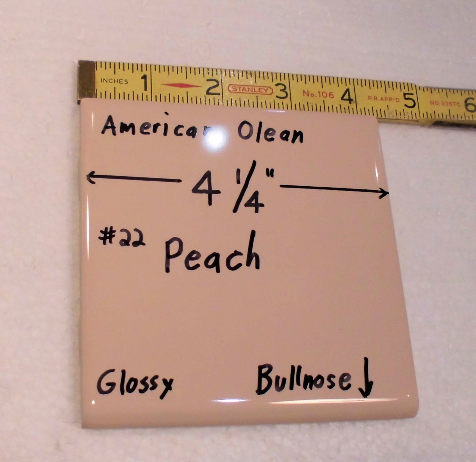 1 pc. *PEACH COLOR* Glossy Bullnose Ceramic Tile #22 by American Olean 4-1/4″