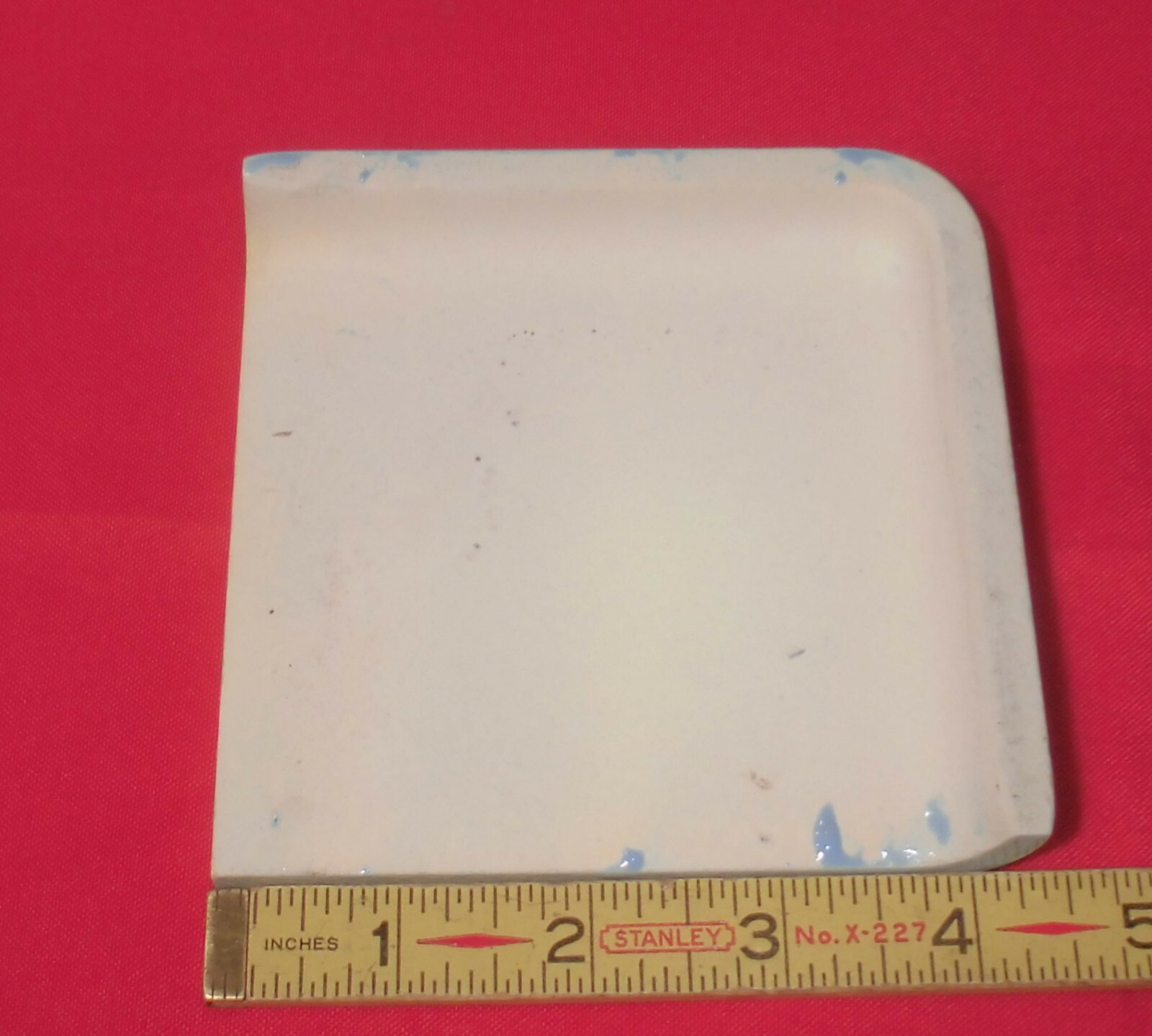 1 pc. Corner Bullnose; Sky Blue Glossy Ceramic Tile by Mid-State 4-3/8″ Mudd