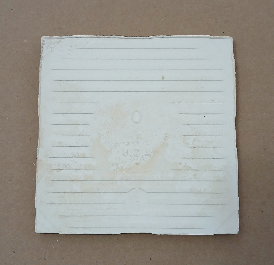 1 Wall Tile USA 4-1/4″ Ceramic Dimpled Mottled Green on White Salvaged MCM Vtg