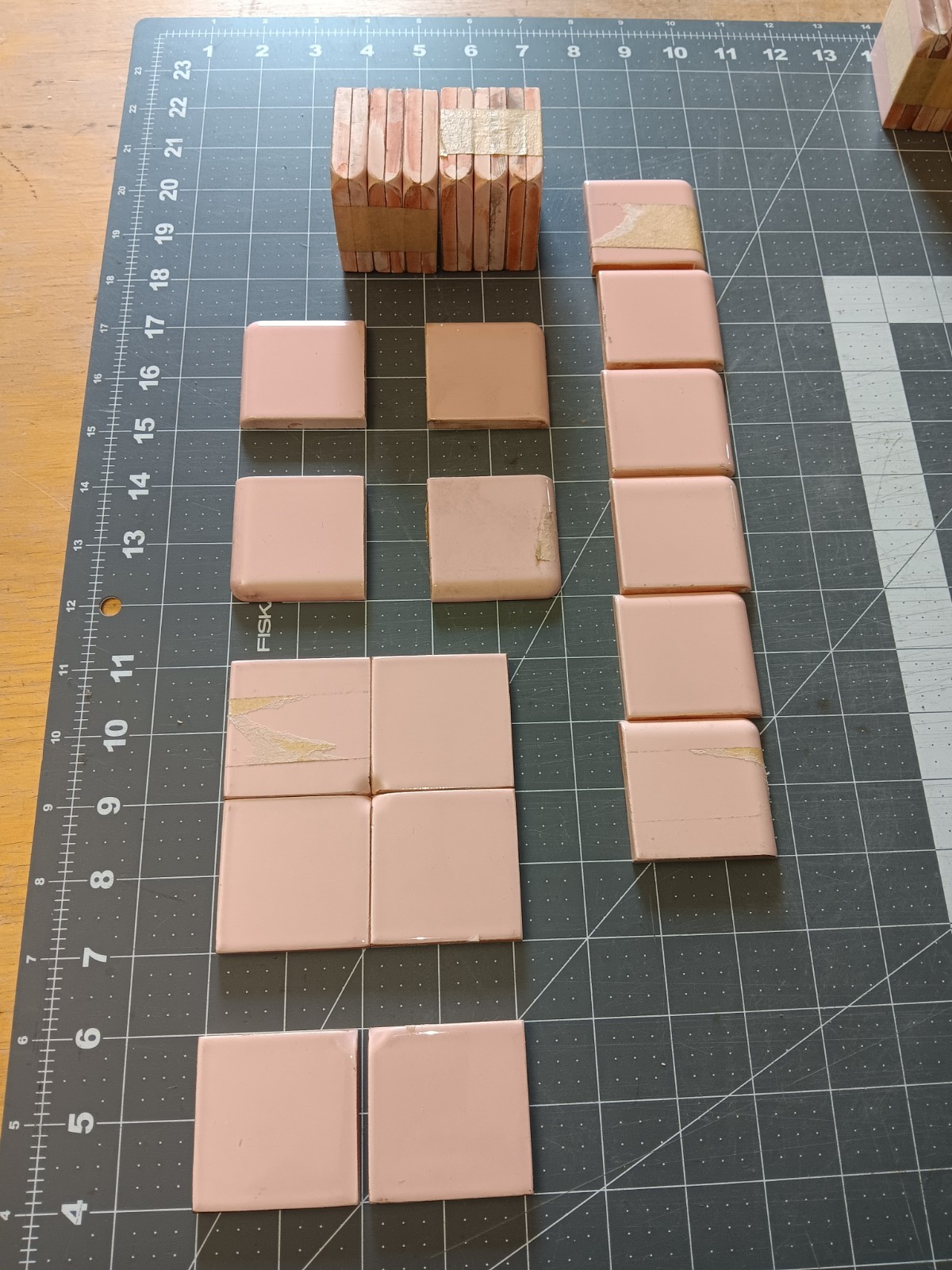 28 pcs. PINK Vintage Ceramic 2″ X 2″ Ceramic Inside Radius Bullnose Corner JAPAN