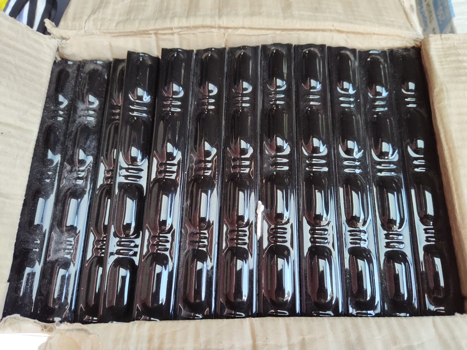 LOT (8) VTG 25mm * 200mm ITALY CERAMIC BORDER TILE LISTELLO VENEZIA NERO – 8pcs