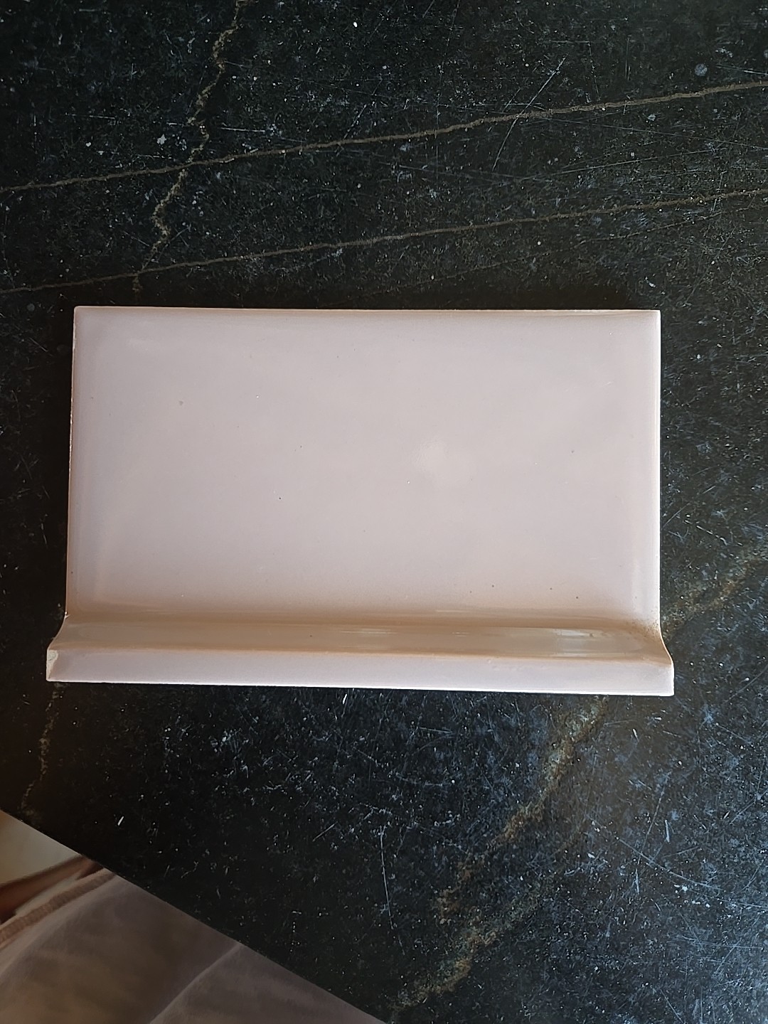 Vtg 6 1/4″ X 3 7/8″ Cove Base Taupe Tile