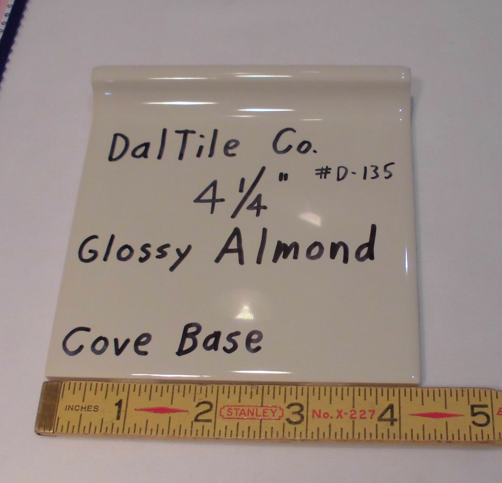 1 pc. Gloss Almond: stack-on-top Cove Base Ceramic Tile, 4-1/4″ by Daltile: NEW