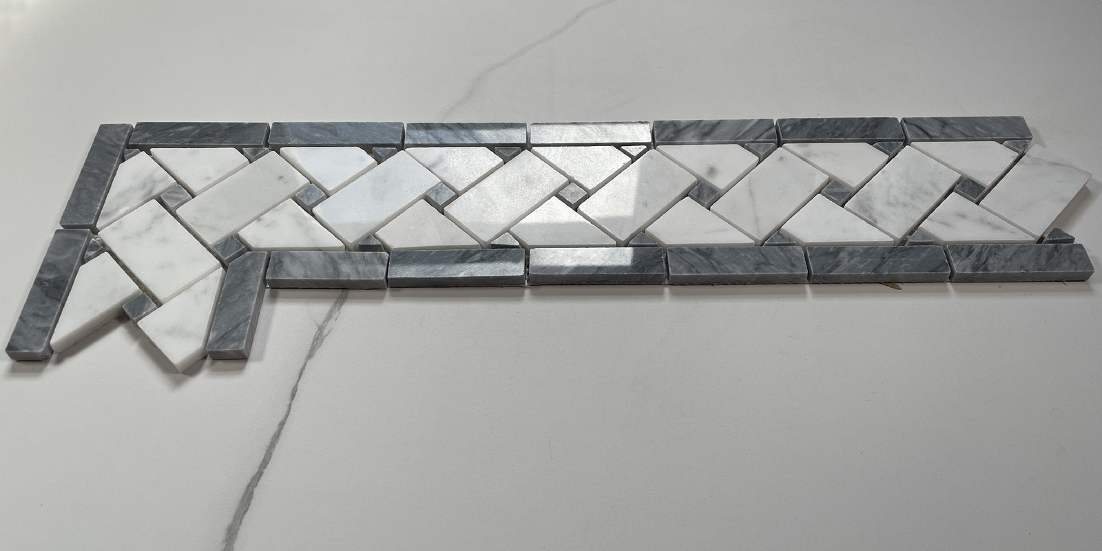C657BXP Carrara Venato Marble Basketweave Mosaic Border Bardiglio Dot Polished