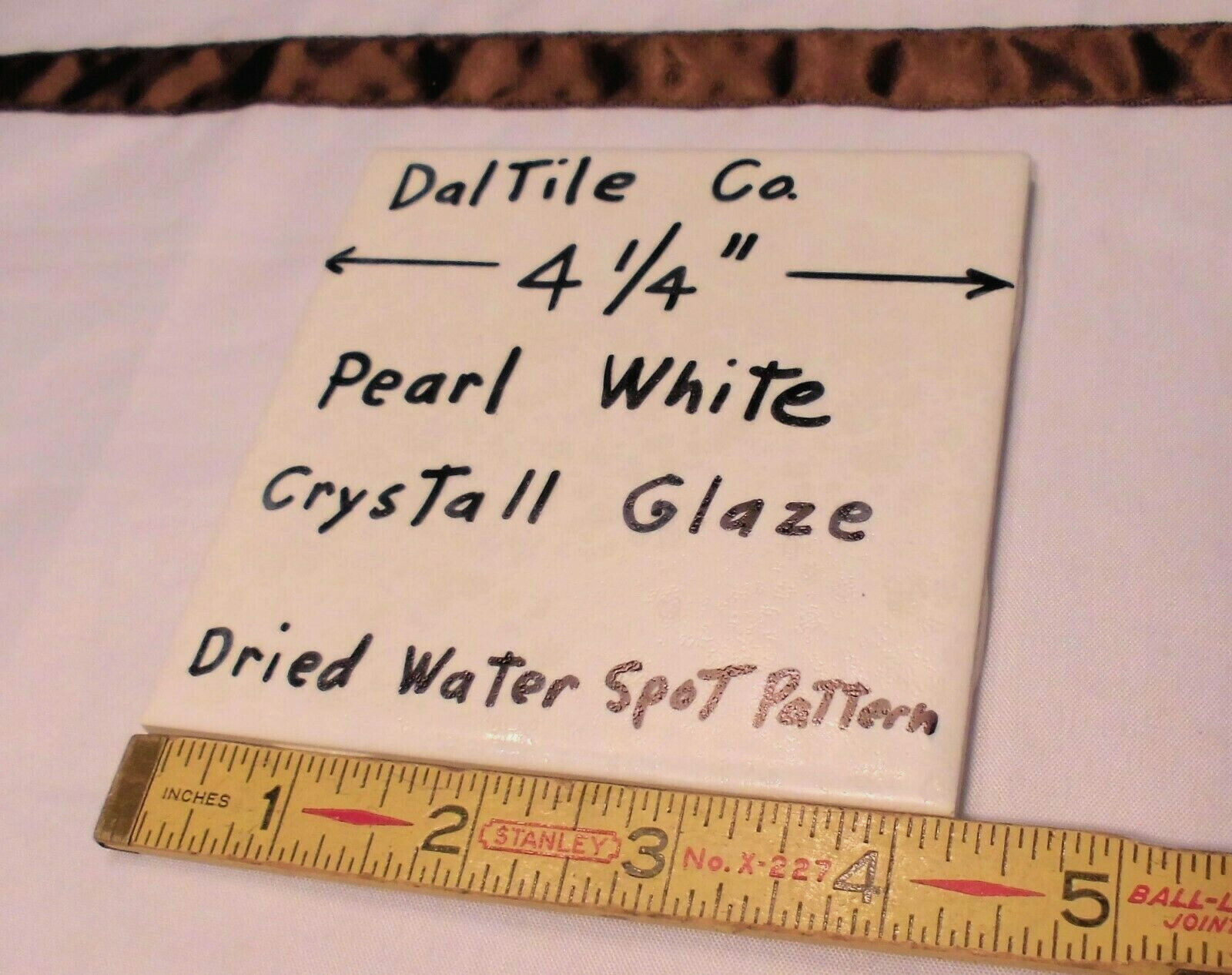 1 pc. *Pearl White* Ceramic Tile by Daltile 4-1/4″ Crystall Glaze, New 1990’s