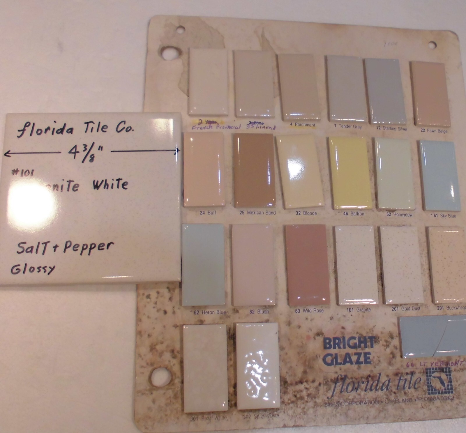 1 pc. Salt + Pepper / Granite White: 4-3/8″ Glossy Ceramic Tile by Florida Co.