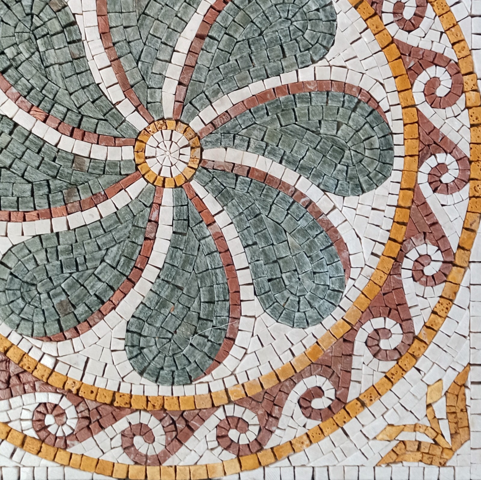 Handmade Square-Shaped Decorative Green Flower Motif with Wave Border Mosaic Til