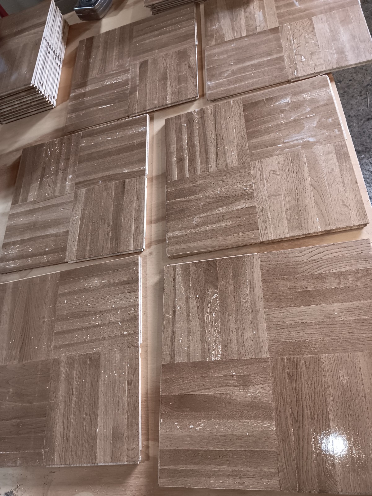 IMPERFECTS 20 Sq. Ft. CABIN GRADE Wood Borer WHITE OAK Parquet Flooring Unused
