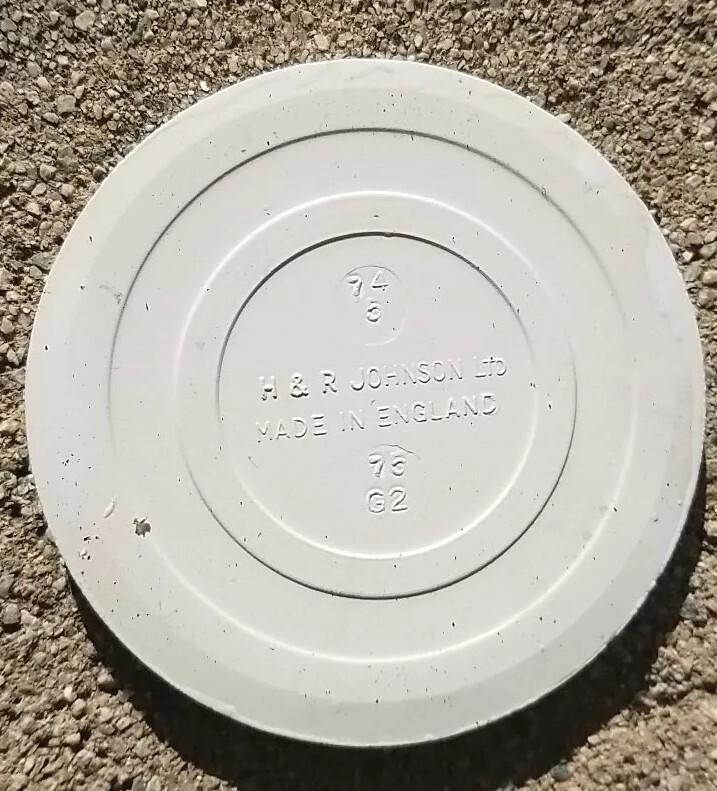 H & R JOHNSON White Round Tiles Lot 6pc 3 3/8″ High Gloss Stoke On Trent England