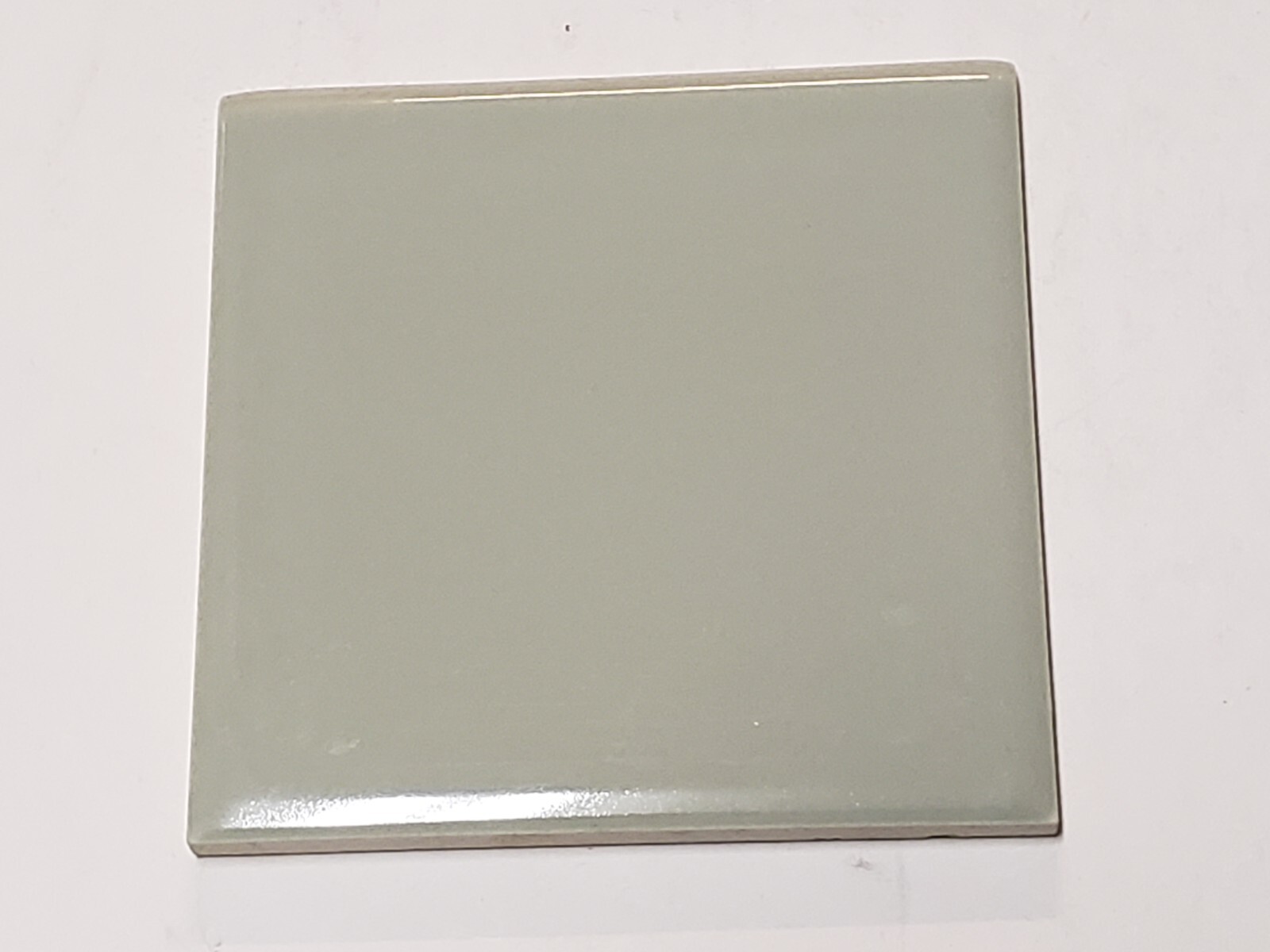 Vtg Lot of 4 FLORIDA Ceramic Tiles – Lt. Olive Green Glossy BULLNOSE 4 5/16″ Sq.