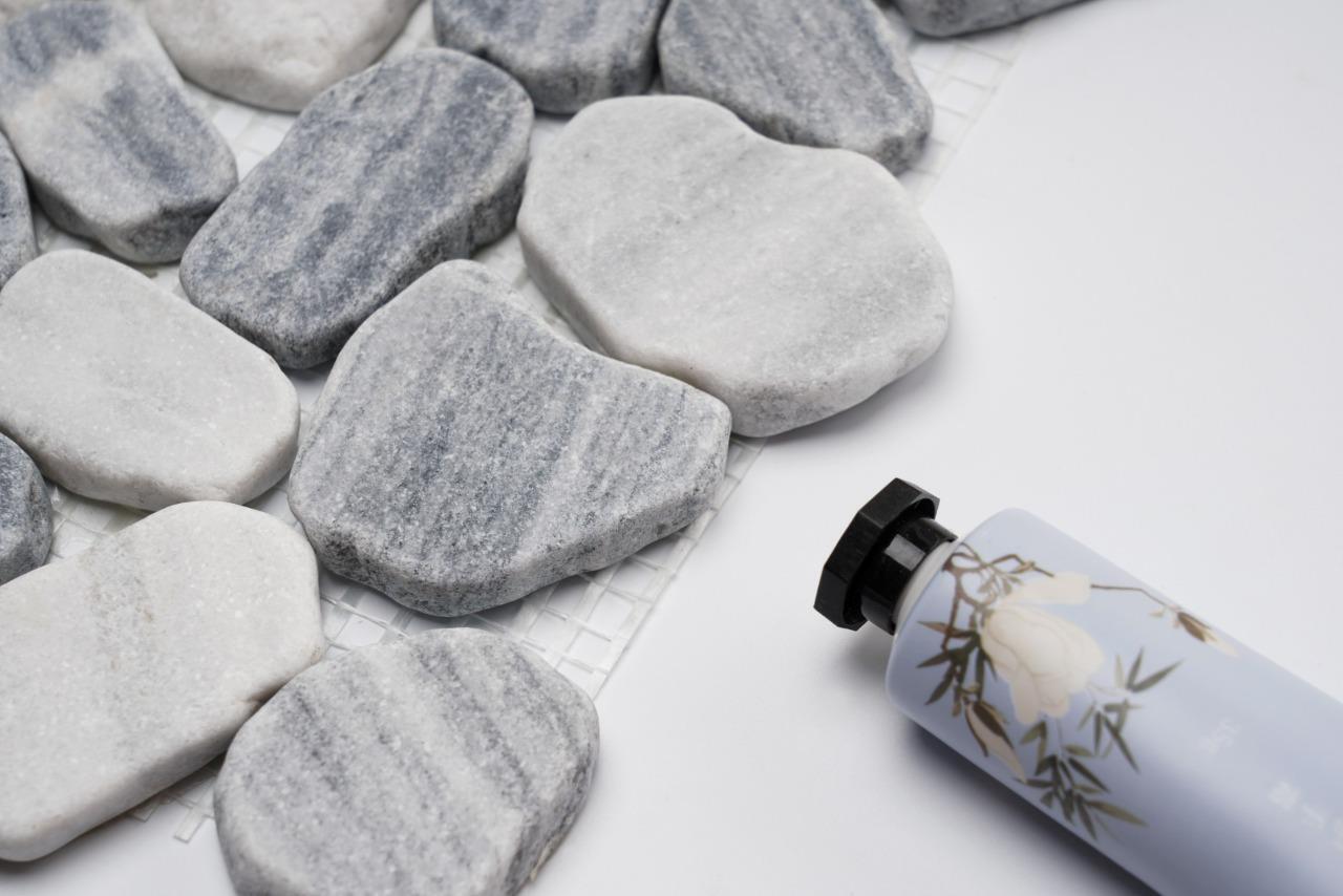 Simple Tile – Marble Mosaic Tile “River Rock Collection” MM 9503 – Salt & Pepper