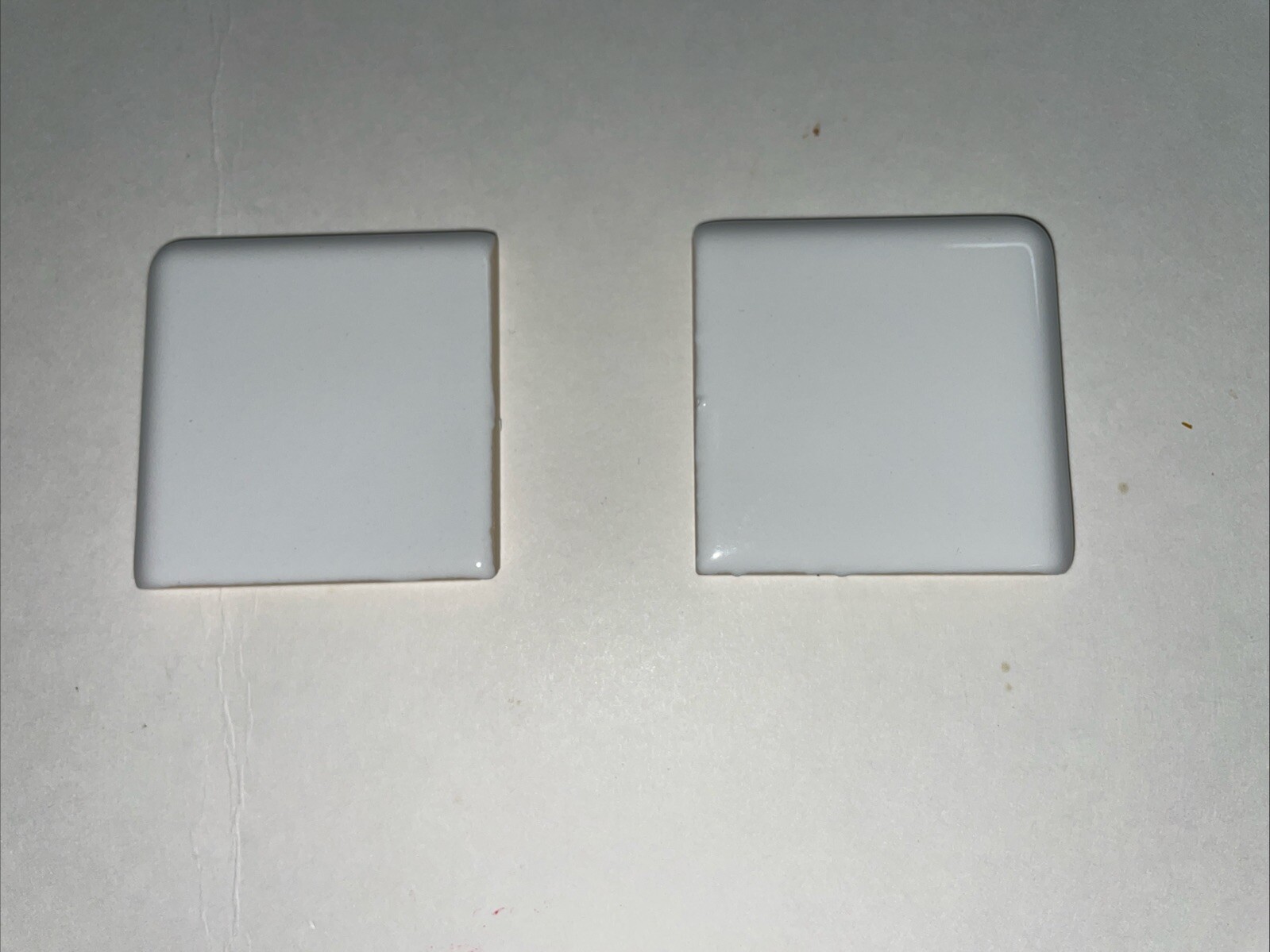 2 pcs. *Glossy Ice White* 2″ X 2″ X 5/16″ Ceramic Surface Bullnose Corner Tiles