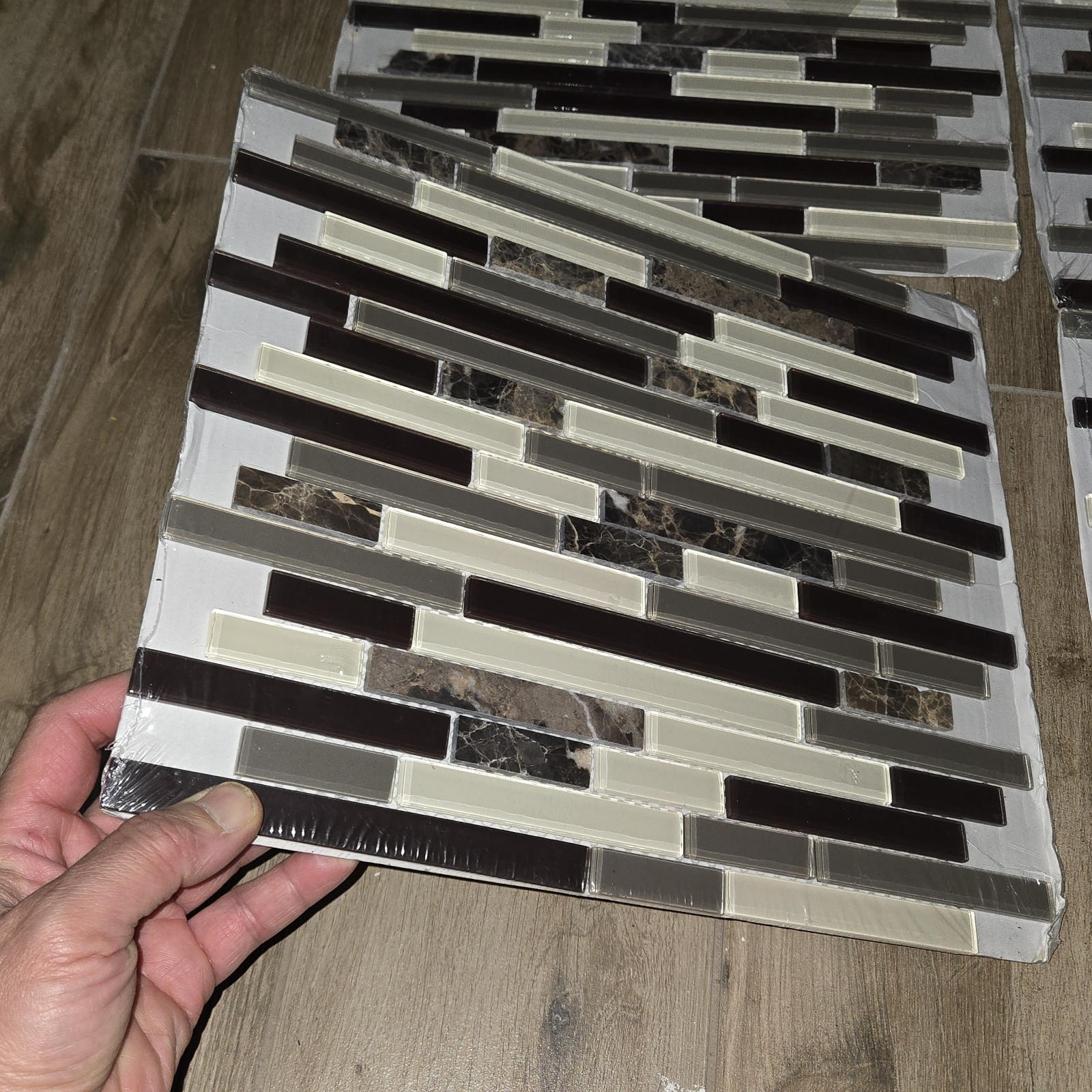 6 Sq Feet -American Olean Linear Mosaic Tile Glass Stone Black Brown Cream 12×13