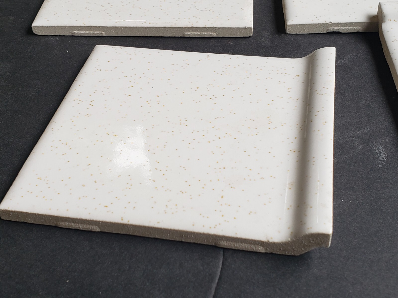 Vtg. Lot of 4 1970s Romany Ceramic Cove Edge Tiles – 4 1/4″ White w/Gold Flake