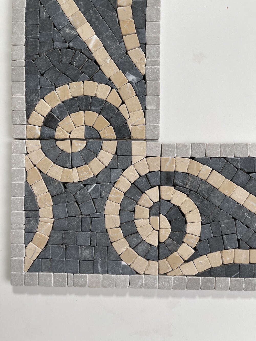 B4674CT Marble Mosaic Border Accent Decorative Tile Swirl Nero 4×4 Tumbled