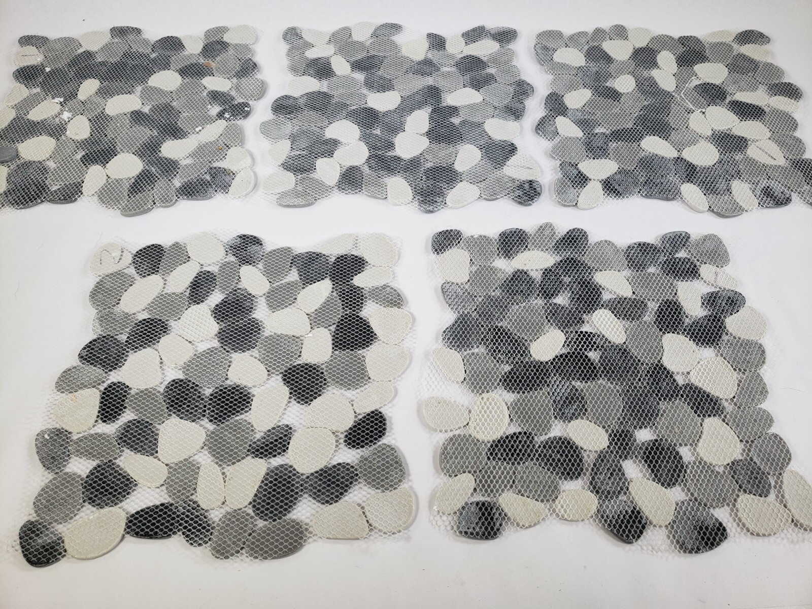 Diflart Pebble Tile for Shower Floor Java Tan & White 5 Sq.ft Pebble Backsplash