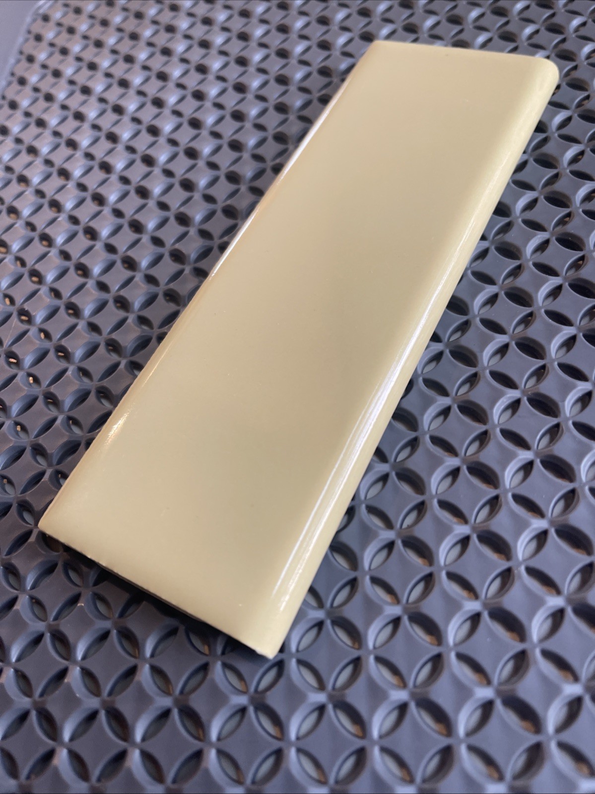 5 Vintage Yellow Gloss Ceramic Bullnose Flat Trim Tiles 2X6 457