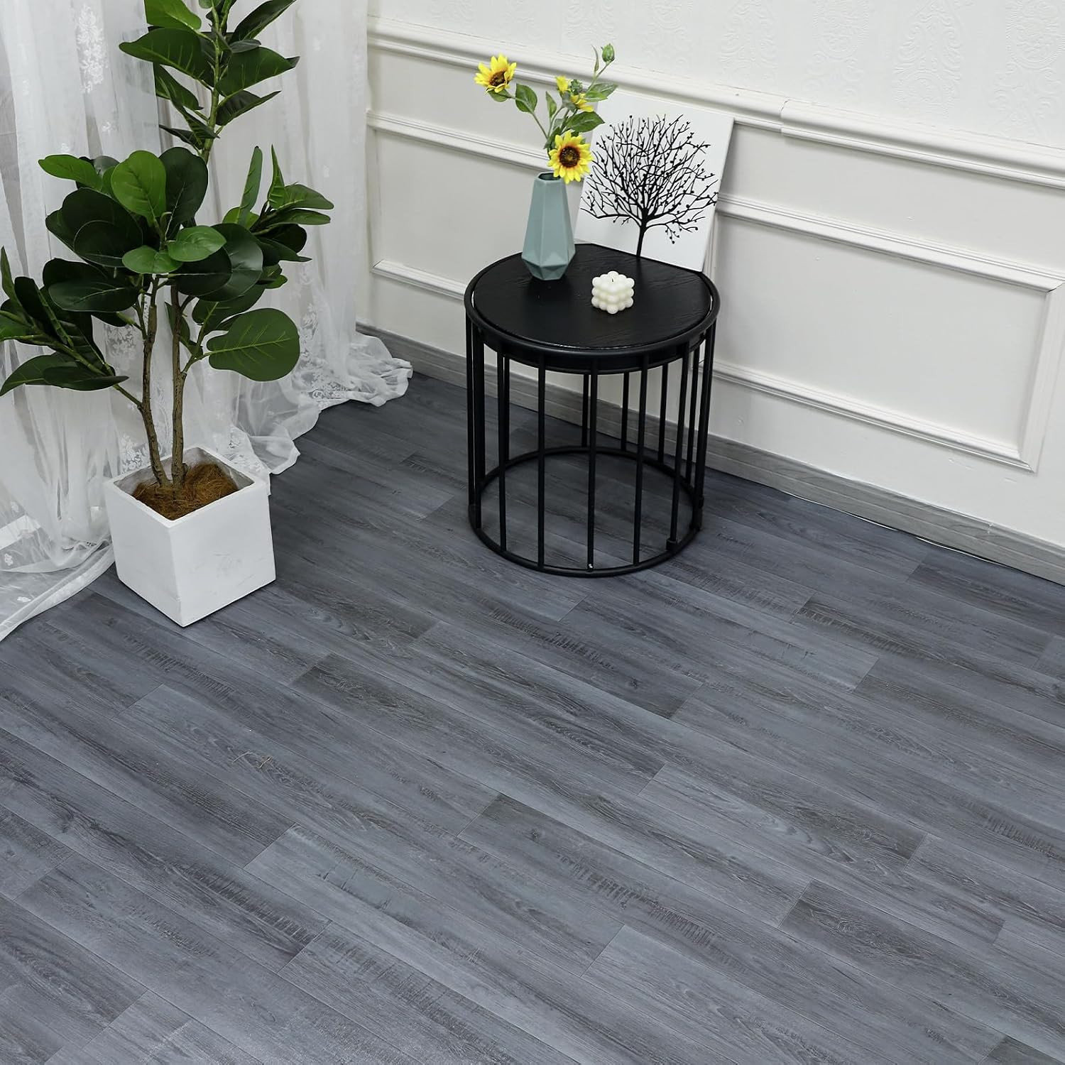 Dark Grey Oak Vinyl Flooring Roll 39.4″ x 196.8″ – Waterproof & Easy DIY