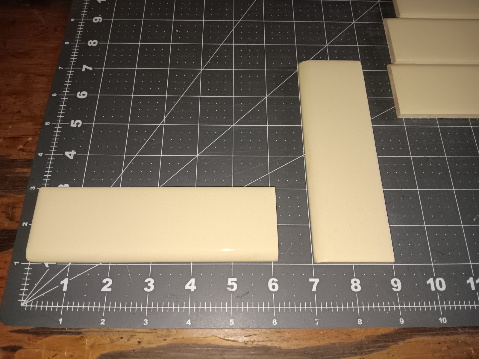 20 pieces Unused Antique Tile 2 x 6 Bullnose Trim IVORY Kitchen Bath