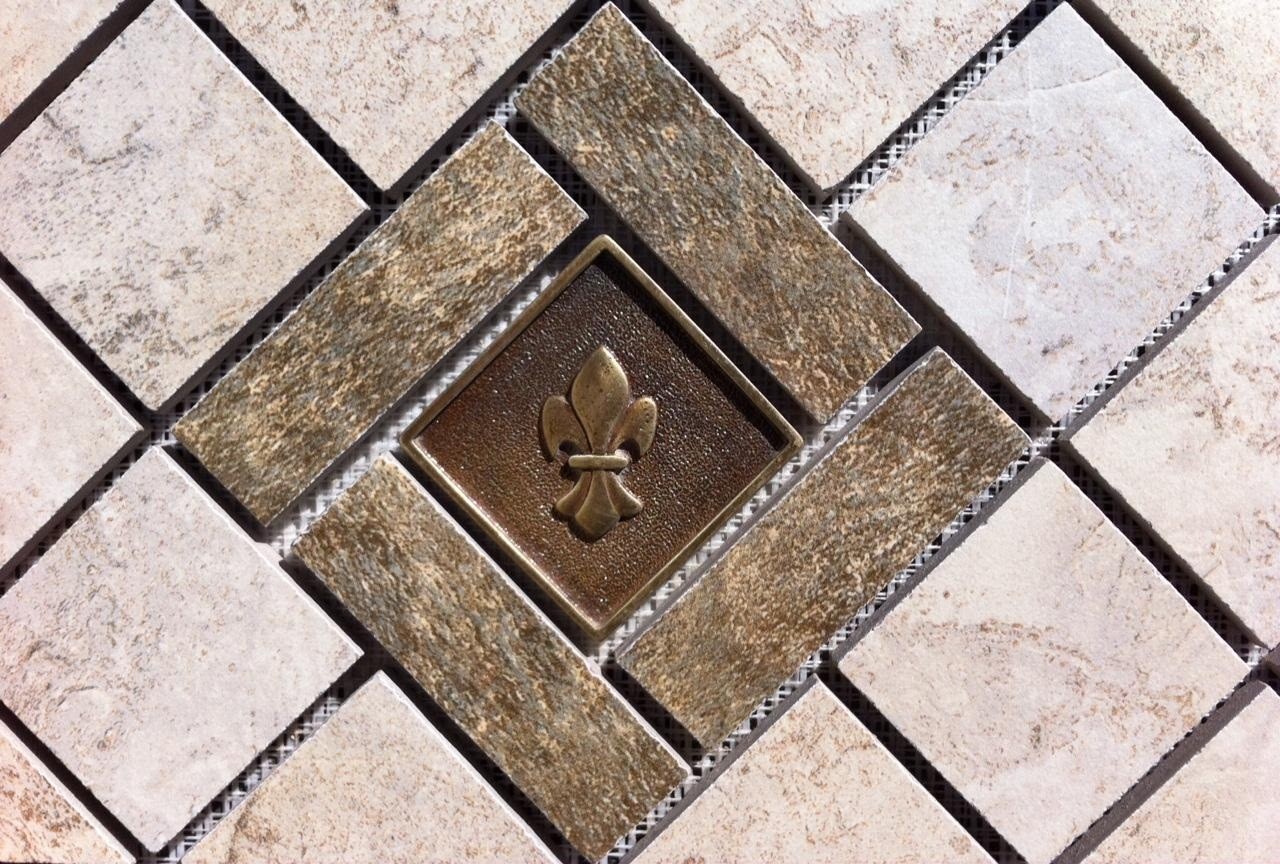 21 3/8″ x 9 7/8″ Tile Medallion – Daltile Affinity tile series, metal accent