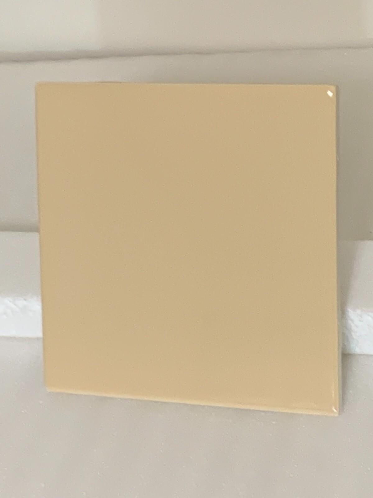 New AO AMERICAN OLEAN 6″ X 6″ Ceramic BRIGHT MAIZE #0024 GLOSS *8* pcs