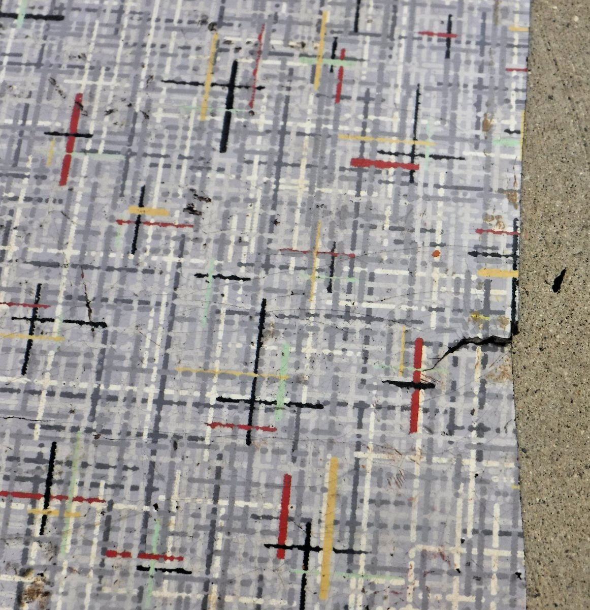 VTG~LINOLEUM FLOORING~LARGE PIECE~75″X85″~1950-60~MOVIE SET~MCM~GRAY GRID A