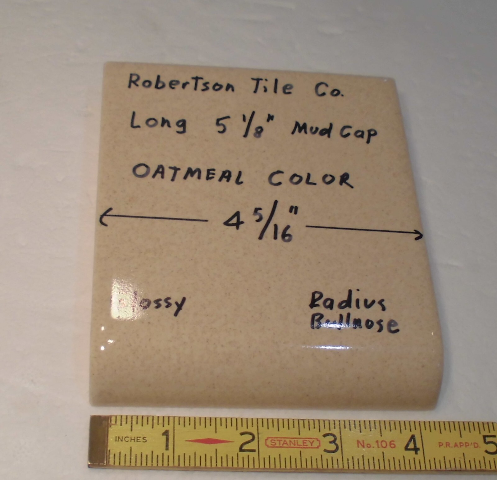 1 pc. Radius Long Bullnose: Oatmeal Glossy Ceramic Tile by Robertson 4-5/16″